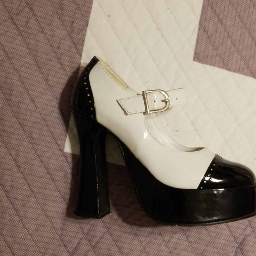 Ellie heels